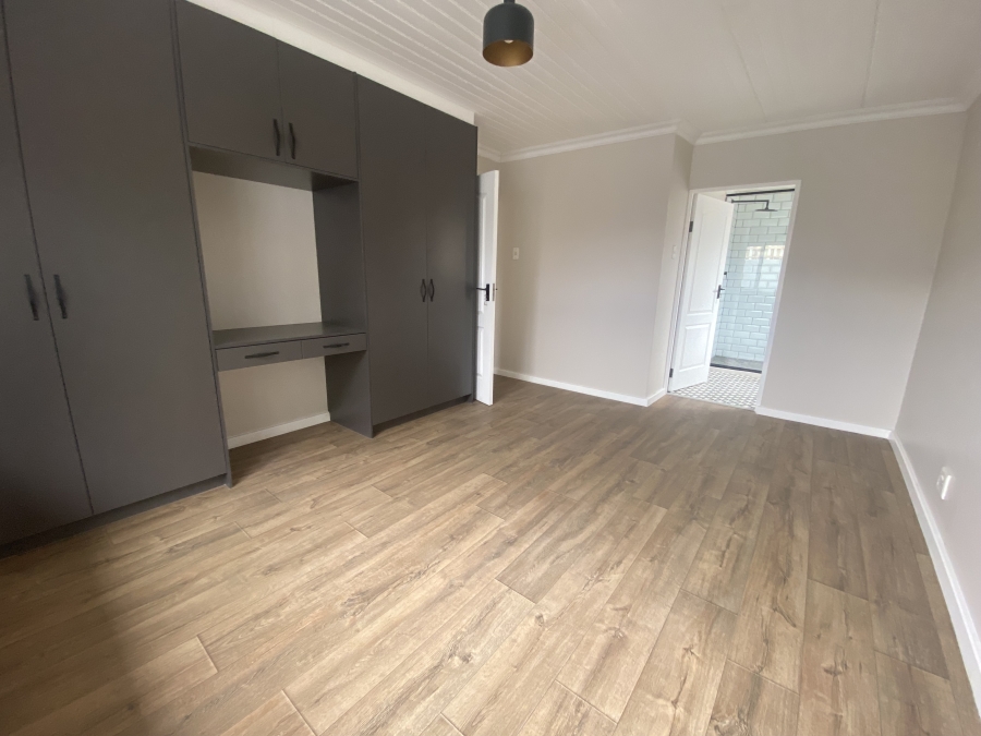 To Let 3 Bedroom Property for Rent in Sunnydale Western Cape